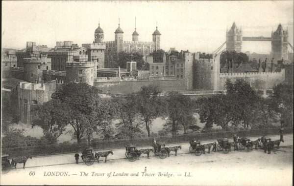 London Tower of London
Tower Bridge