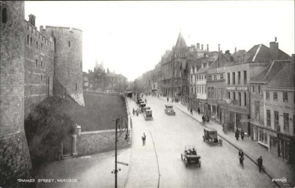 Windsor Castle Thames Street
