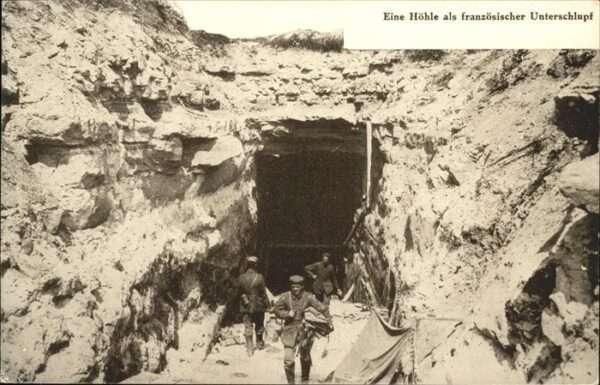 Hoehlen Caves Grottes französischer Unterschlupf