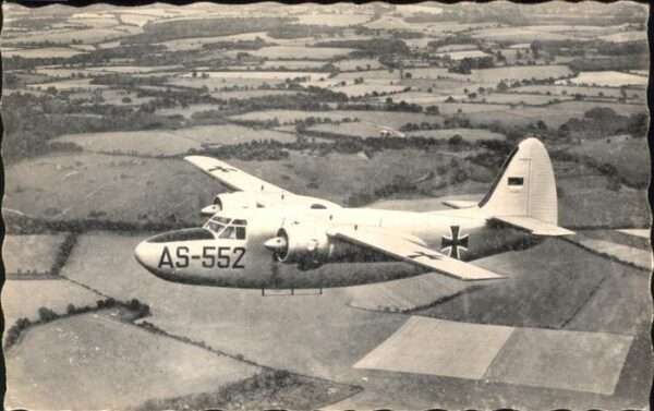 Flugzeuge Militaria AS 552