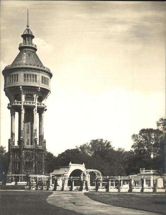 Budapest Wasserturm auf der Mararetheninsel