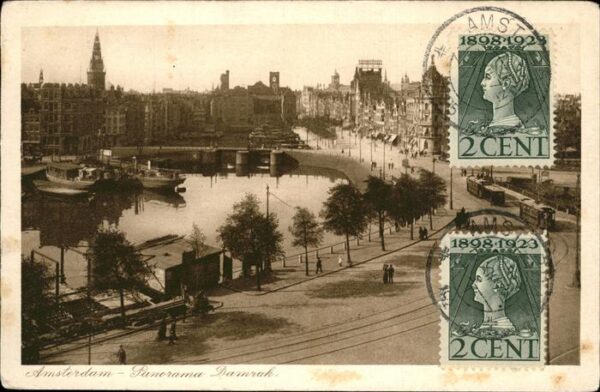 Amsterdam Niederlande Panorama Damrak Schiff Strassenbahn
