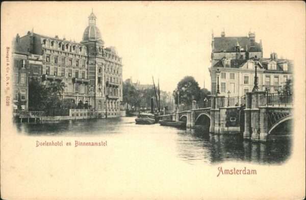 Amsterdam Niederlande Doelenhotel Binnenamstel Schiff