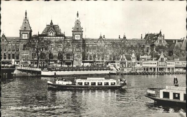 Amsterdam Niederlande Centraal Station Schiff