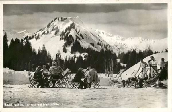 Baad Mittelberg Kleinwalsertal Terrasse der Norishütte