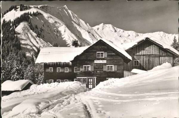 Baad Mittelberg Kleinwalsertal Starzelhaus