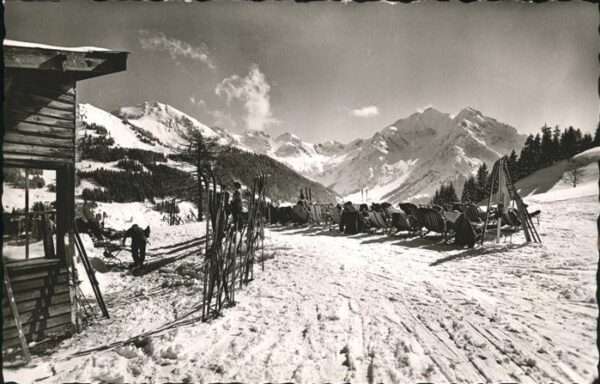 Hirschegg Kleinwalsertal Vorarlberg Ski Liegestühle