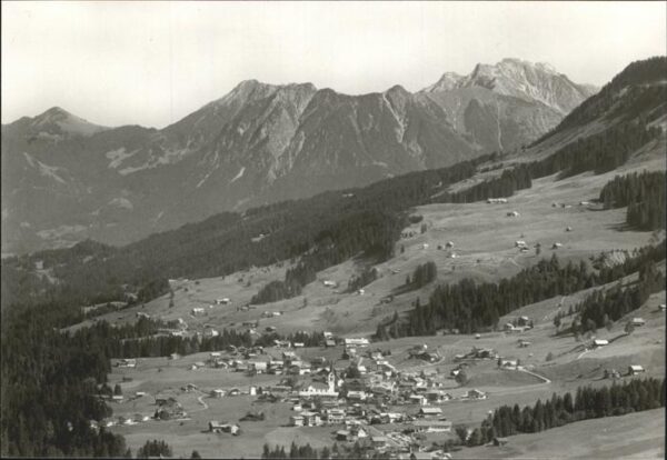 Riezlern Kleinwalsertal Vorarlberg Bergpanorama