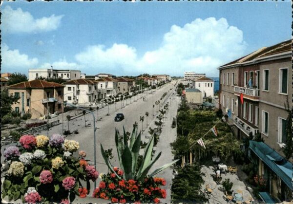 Gatteo Mare Il viale