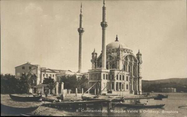 Constantinopel Istanbul Bosphore Mosquee Valide Ortakevy