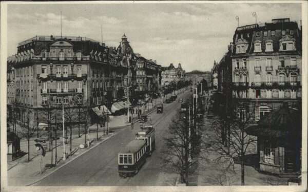 LUXEMBOURG  Luxemburg Place de Paris Strassenbahn