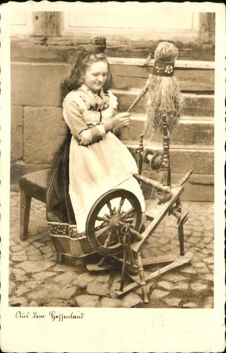 Spinnen Handwerk Spinnrad Mädchen