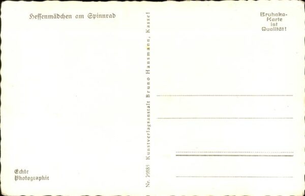 Spinnen Handwerk Spinnrad Mädchen – Bild 2