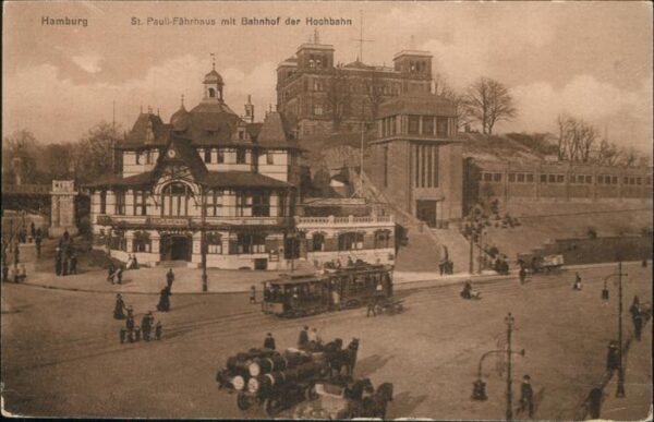 Strassenbahn Bahnhof Hamburg