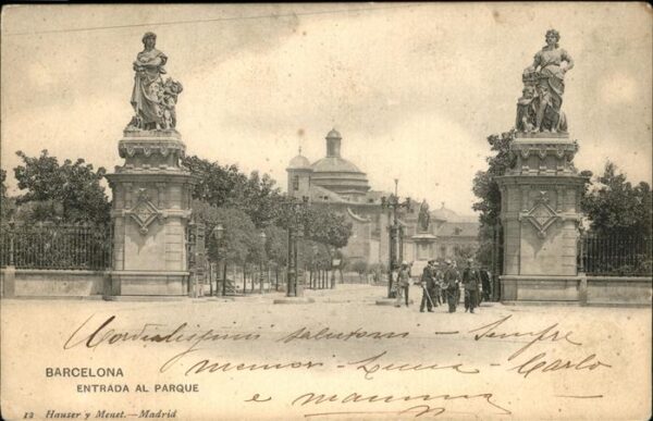 Barcelona Cataluna Entrada al Parque