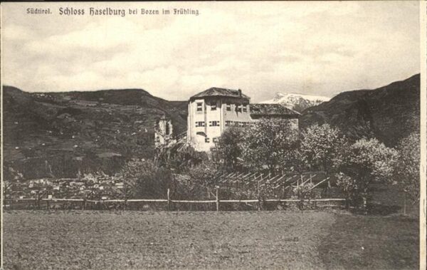 Suedtirol Schloss Haselburg Frühling Bozen
