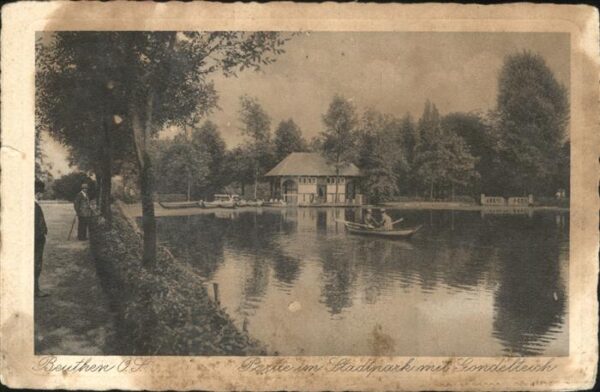 Beuthen Oberschlesien Stadtpark Gondelteich Boot