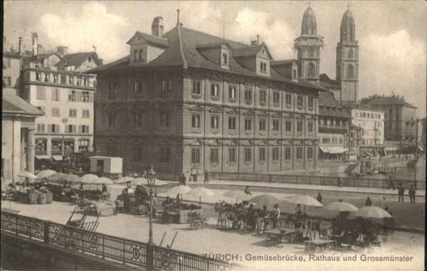 Zuerich Gemüsebrücke Rathaus Grossmünster