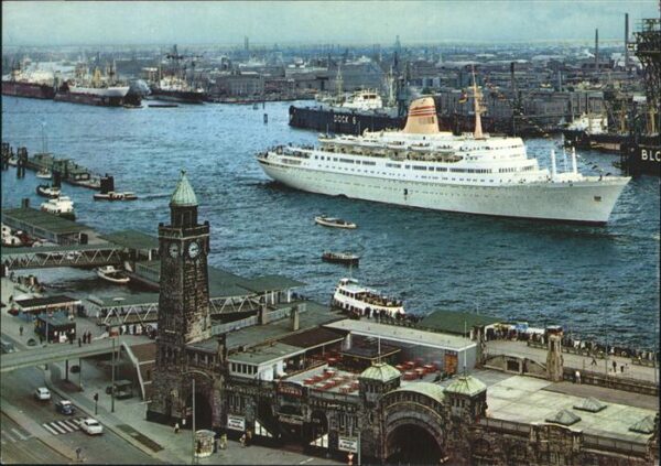 Dampfer Oceanliner Hamburg St Pauli Landungsbrücke