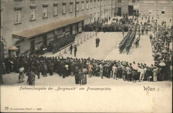 Wien Franzensplatz Fahnenübergabe Burgmusik