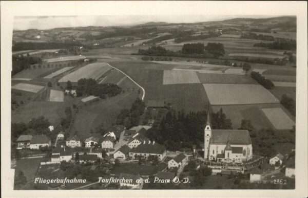 Taufkirchen Pram Flugaufnahme