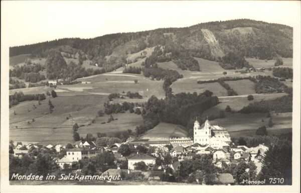 Mondsee Salzkammergut Teilansicht Mondsee Kloster Salzkammerg