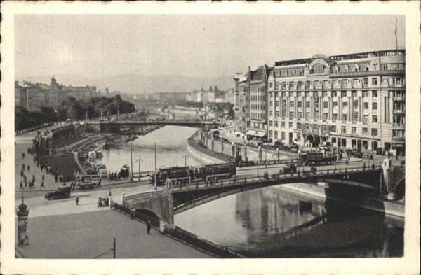 Strassenbahn Kai Marien und Salztorbrücke Wien