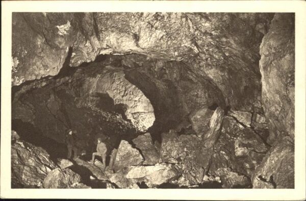 Hoehlen Caves Grottes Eisriesenwelt Tennengebirge Teilungshal