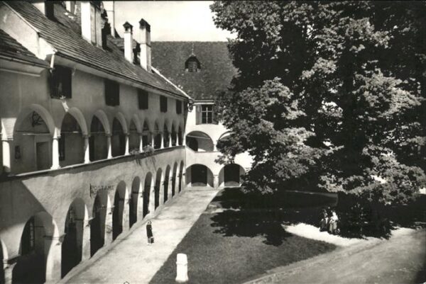 Millstatt Millstaettersee Stiftshof