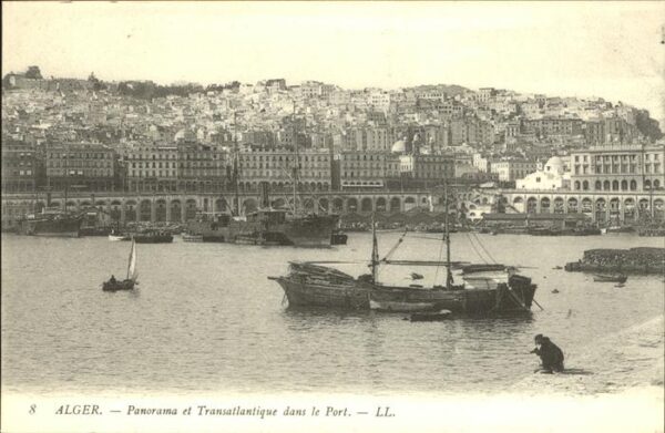 Alger Algerien Panorama et Transatlantique dans le Por