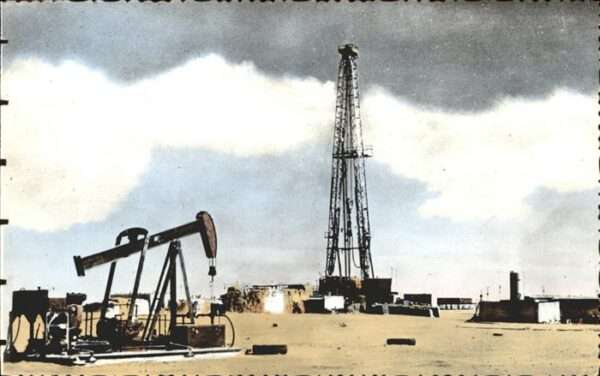 Hassi Messaoud Derrick et Pompe a eau