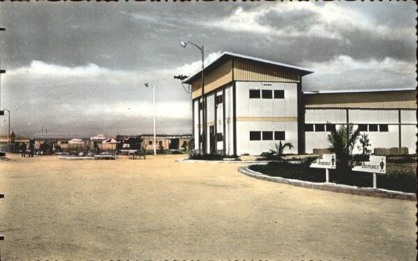 Hassi Messaoud Base de Maison Verte Place Centrale et