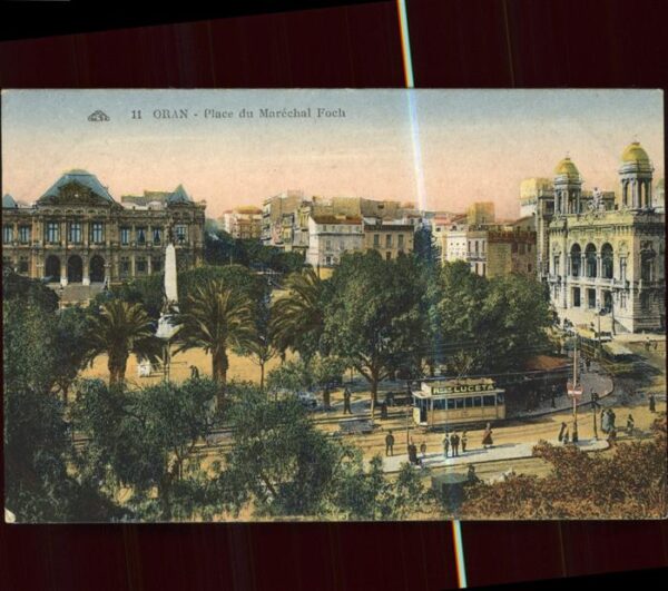 Oran Algerie Place du Marechal Foch Denkmal Strassen