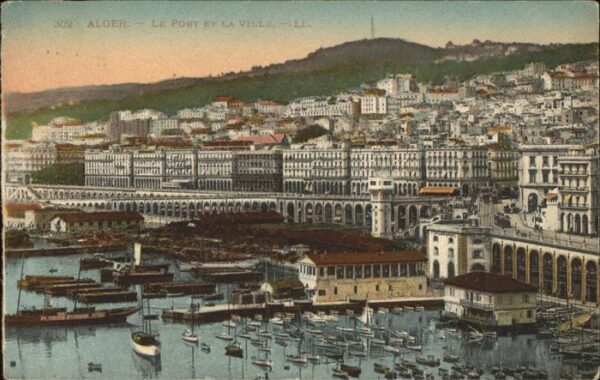 Alger Algerien Le Port et la Ville Boote