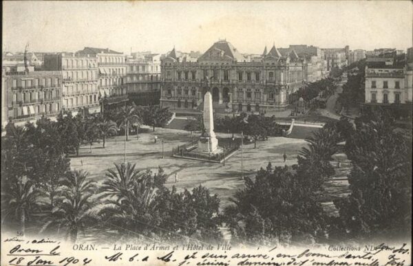 Oran Algerie La Place d Armes et l Hotel de Ville De