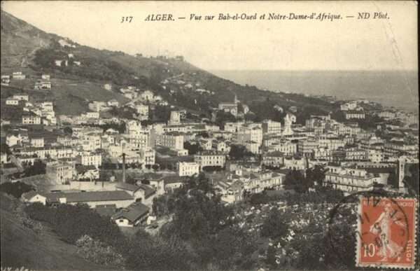 Alger Algerien Vue sur Bab_el_Oued et Notre Dame d Afr