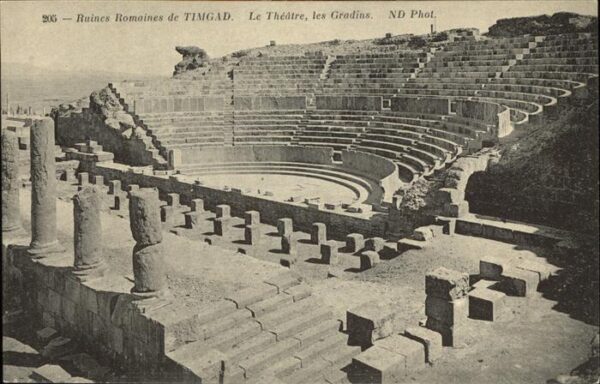 Timgad Ruines Romaines Le Theatre Les Gradins