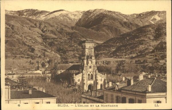 Blida Algerien Eglise et la montagne