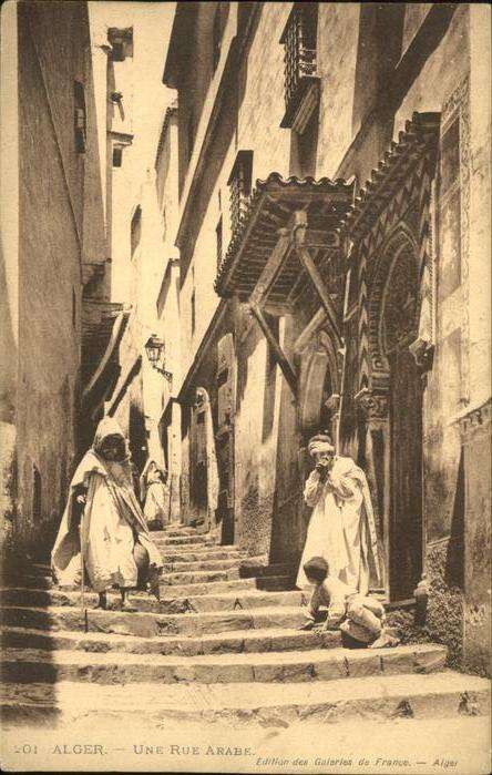 Alger Algerien Une rue arabe
