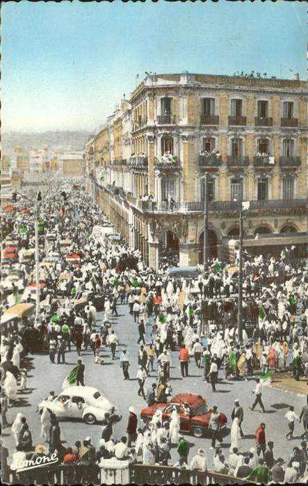 Alger Algerien Le Boulevard et la place de la Republiq