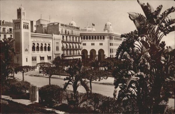 Alger Algerien Boulevard Laferriere et la Poste