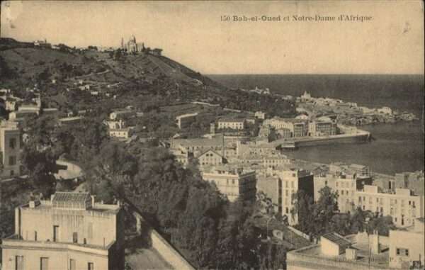 Alger Algerien Bab el Oued et Notre Dame d Afrique