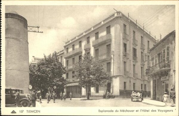 Tlemcen L Esplanade du Mechouar et l Hotel des