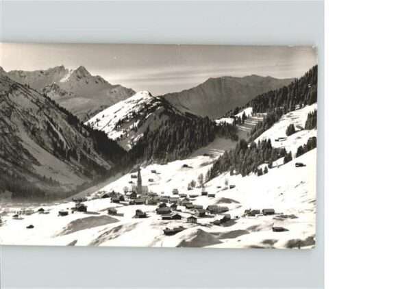 Mittelberg Kleinwalsertal Panorama mit Bärgunttal