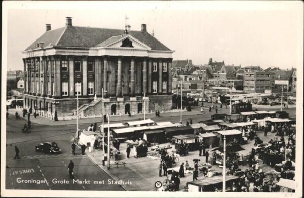 Groningen Grote Markt met Stadhuis