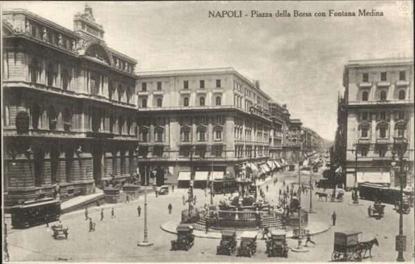 Napoli Neapel Piazza della Borsa con Fontana Medina