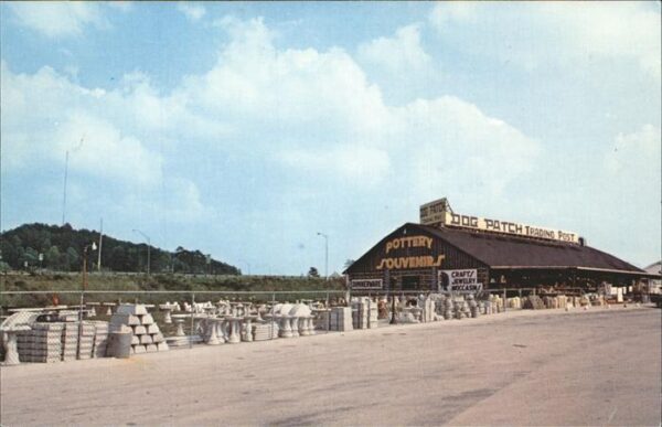 London Kentucky Dog Patch Trading Post