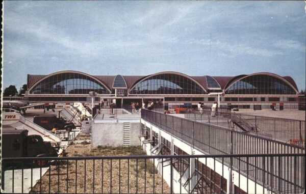 Saint Louis Missouri Airport Terminal Building