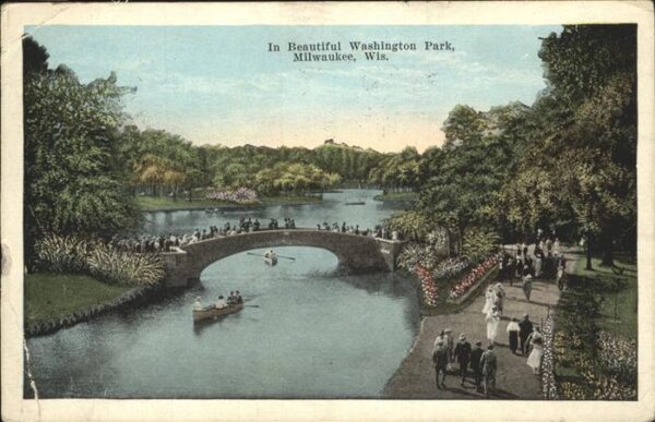 Milwaukee Wisconsin In Beautiful Washington Park