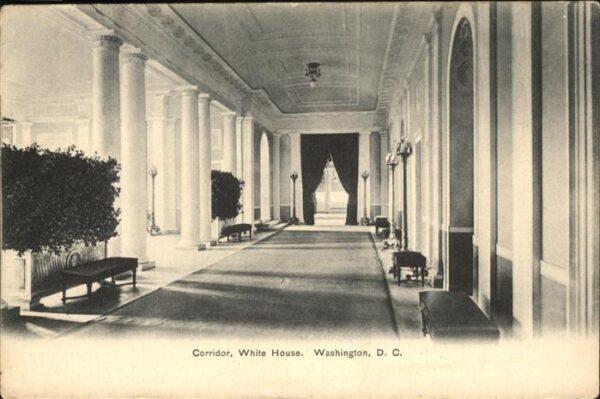 Washington DC Corridor White House